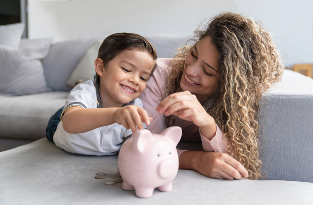 How to teach your teenager financial responsibility?